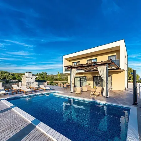 Luxury Villa