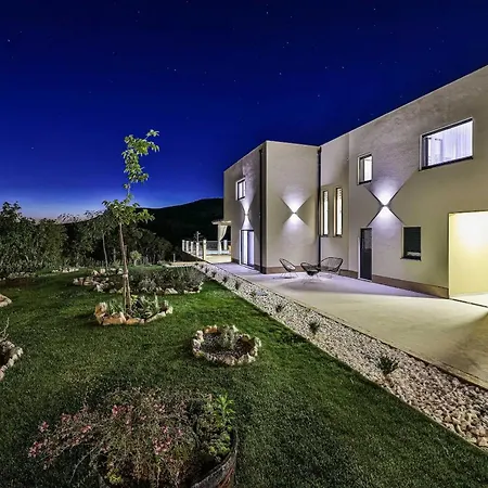 Luxury Villa Primorski Dolac